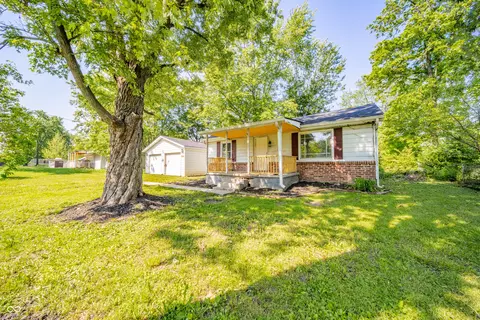 713 S Lancaster Rd, Muncie, IN 47302