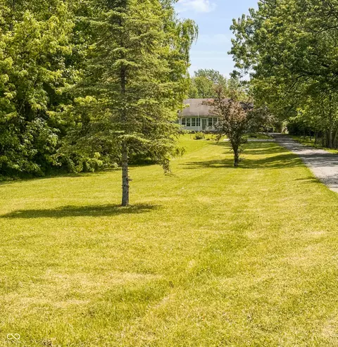 1172 N 200 E, Anderson, IN 46012