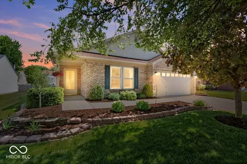 5671 N Burlington Dr, Mccordsville, IN 46055