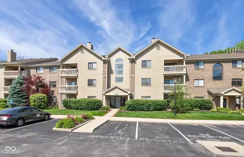 8750 Yardley Ct #202, Indianapolis, IN 46268