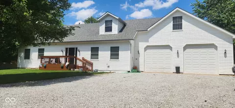 7602 W Mockingbird Ct, Fairland, IN 46126