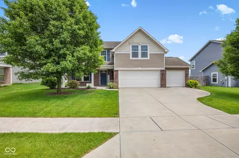 2675 Twinleaf Dr, Plainfield, IN 46168