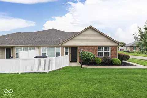 6136 Rockwell Pl, Indianapolis, IN 46237
