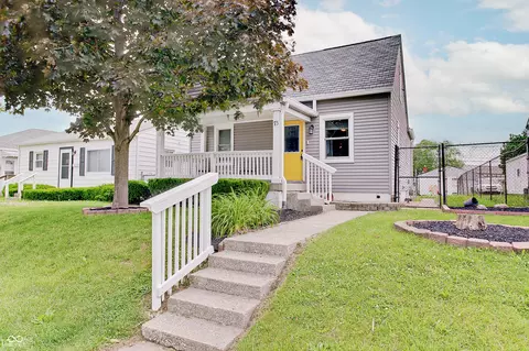 73 S 3rd Ave, Beech Grove, IN 46107