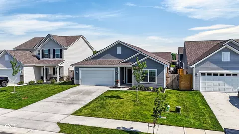 259 Waters Edge Rd, Pendleton, IN 46064