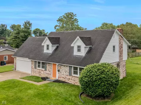 3232 Fairlawn Dr, Columbus, IN 47203