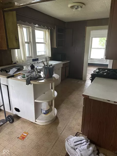 Kitchen - 1238 E Thompson Rd, Indianapolis, IN 46227 photo 2 of 2