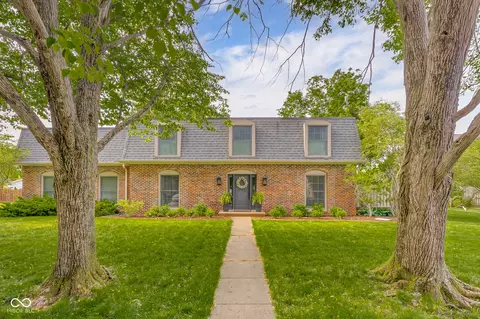 3648 Deerfield Pl, Columbus, IN 47203