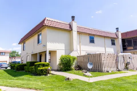 2714 Del Prado Dr, Indianapolis, IN 46227