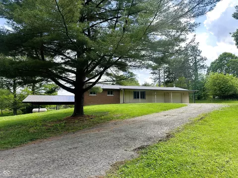 2138 W Range Line Rd, Greencastle, IN 46135