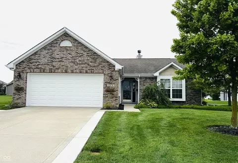 2275 Spring Dipper Dr, Greenfield, IN 46140