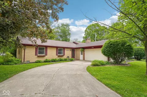 1206 N Woodward St, Lapel, IN 46051