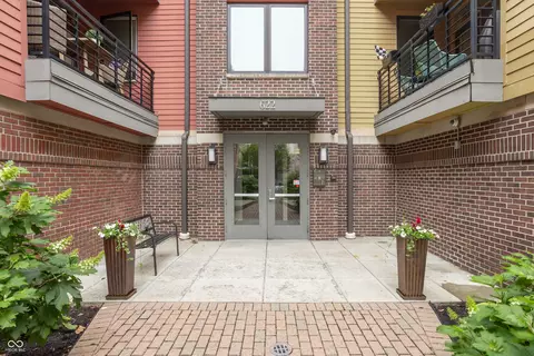 622 E 10th St #301, Indianapolis, IN 46202
