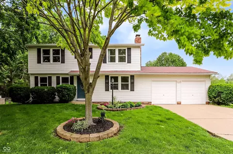 11357 Wood Creek Dr, Carmel, IN 46033