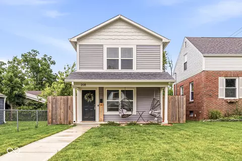 208 E Poplar St, Danville, IN 46122