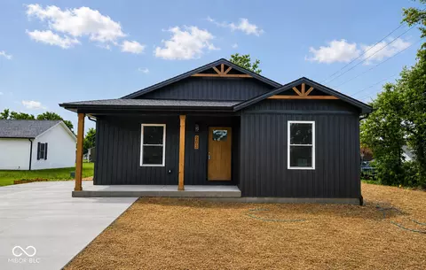 203 E Walnut St, Crothersville, IN 47229