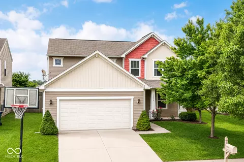 15378 Royal Grove Ct, Noblesville, IN 46060