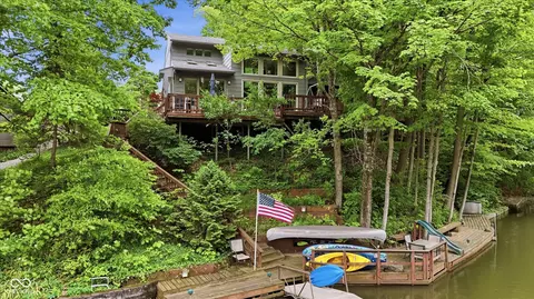 1711 Mulberry Cir, Noblesville, IN 46062
