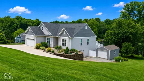 1992 S Painted Hills Ct, Martinsville, IN 46151