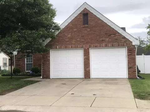 3747 Riverwood Dr, Indianapolis, IN 46214