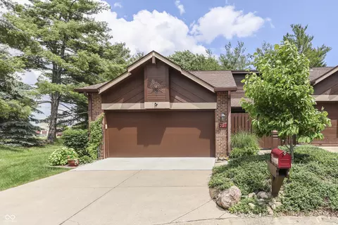 201 Brighton Ct, Greenwood, IN 46143