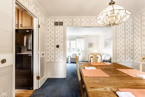 Dining - 3229 E 69th St, Indianapolis, IN 46220 photo 3 of 3