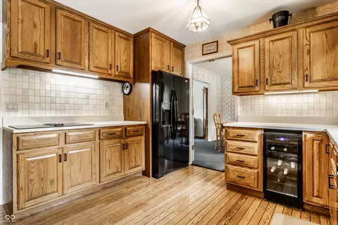 Kitchen - 3229 E 69th St, Indianapolis, IN 46220 photo 5 of 8