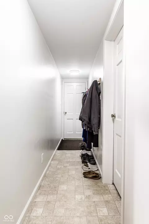Entry Way - 3229 E 69th St, Indianapolis, IN 46220 photo 2 of 2