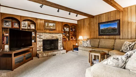 Living - 3229 E 69th St, Indianapolis, IN 46220 photo 5 of 6