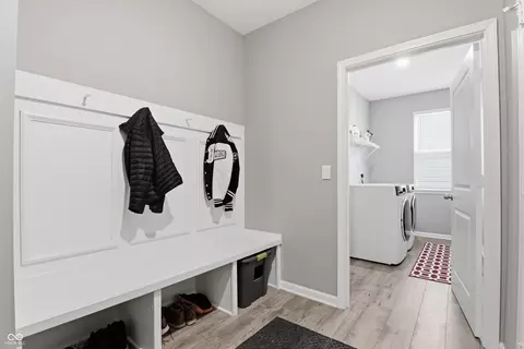 Entry Way - 275 Carrick Glen Blvd, Pendleton, IN 46064 photo 6 of 6