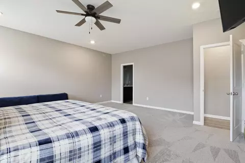 Bedroom - 275 Carrick Glen Blvd, Pendleton, IN 46064 photo 2 of 8