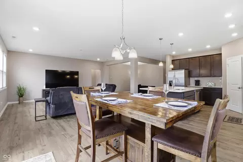 Dining - 275 Carrick Glen Blvd, Pendleton, IN 46064 photo 4 of 4