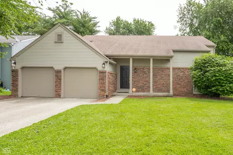 4427 Braemar Dr, Indianapolis, IN 46254