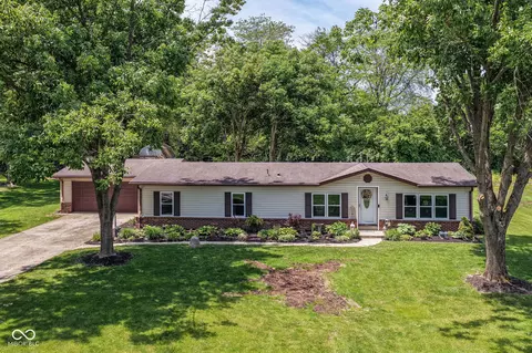 617 Tanglewood Dr, Noblesville, IN 46060