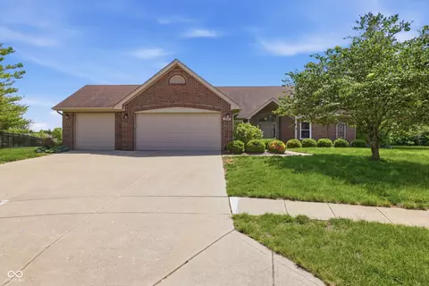 7429 Copperwood Dr, Indianapolis, IN 46217
