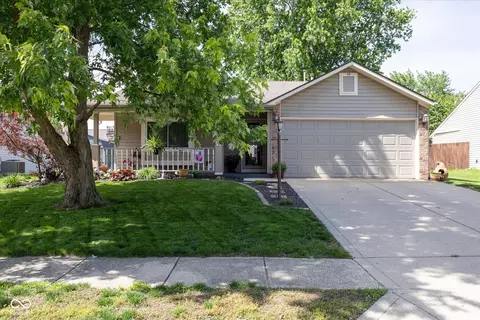 7420 Glensford Dr, Avon, IN 46123