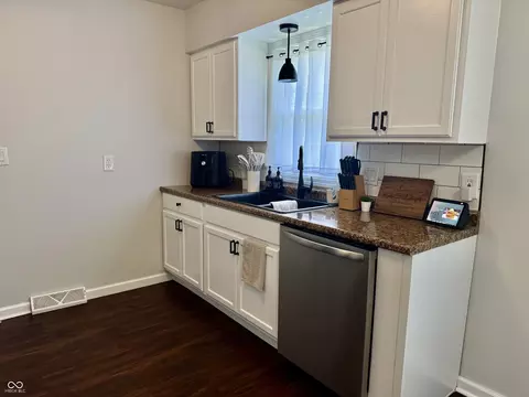 202 Wayside Dr, Plainfield, IN 46168 photo 7