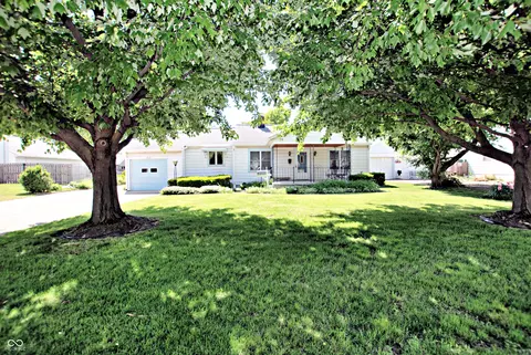 1112 N Lynhurst Dr, Indianapolis, IN 46241