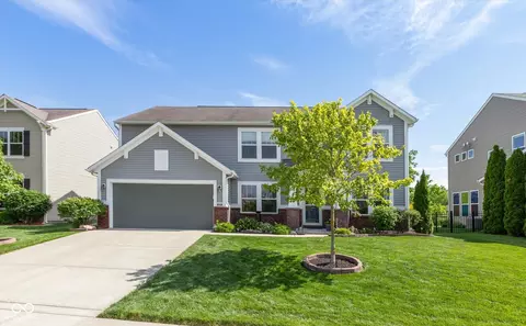 1225 Old Vines Trl, Greenwood, IN 46143