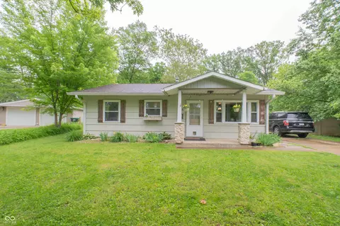 115 Brookside Dr, Whiteland, IN 46184