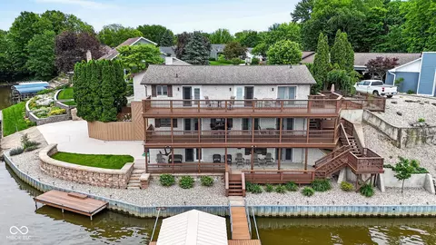 709 Shoreline Dr, Cicero, IN 46034
