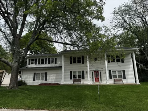 1000 Leisure Ln, Greenwood, IN 46142