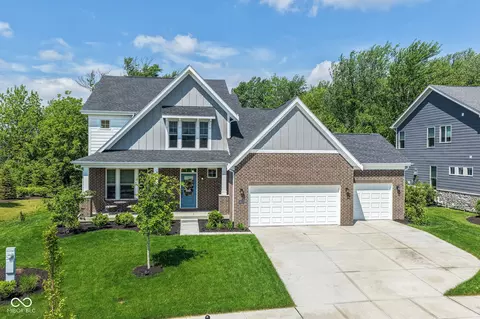19910 Chatham Green Dr, Westfield, IN 46074