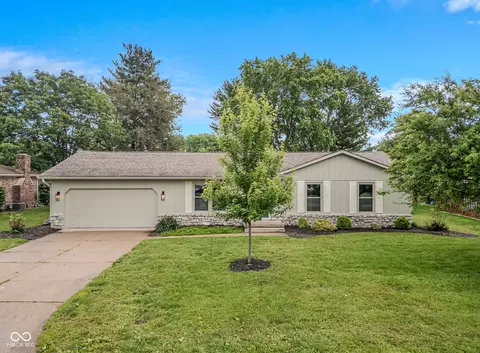 4913 N Riverside Dr, Columbus, IN 47203