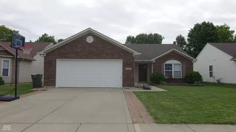 8107 Garden Ridge Rd, Indianapolis, IN 46237