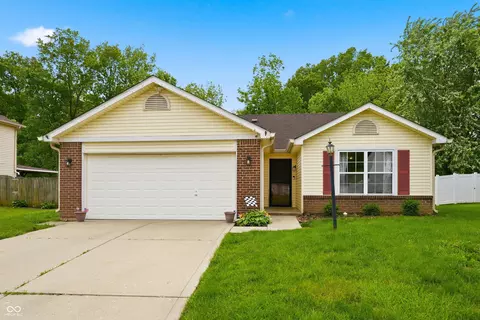 5427 Claybrooke Dr, Indianapolis, IN 46221
