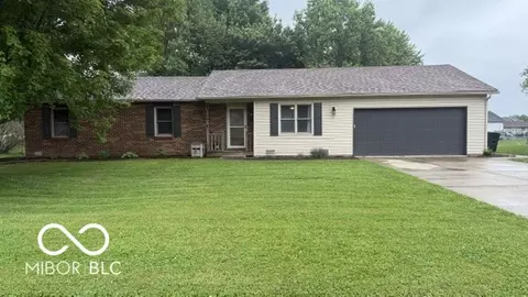 5376 Collett Dr E, Camby, IN 46113