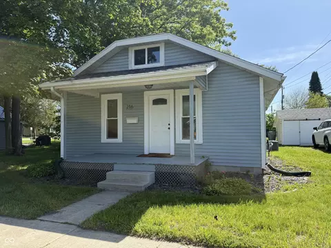 216 N Sherman St, Warsaw, IN 46580