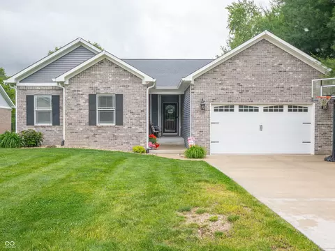 249 Patriots Lndg, Coatesville, IN 46121
