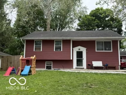 971 Rolling Hill Rd, Greenwood, IN 46142